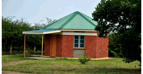 Kanzinga Channel View Resort is a budget accommodation that caters for travelers with limited budget. It is located in katunguru area on the boundary of the famous Queen Elizabeth National Park.