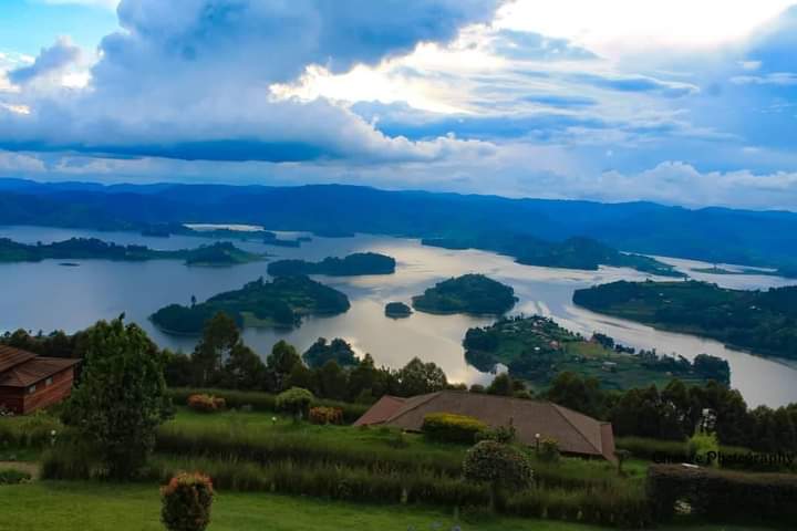 4 Days Gorillas And Lake Bunyonyi